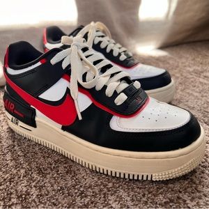 Nike Air Force 1 Shadow in Black & Red